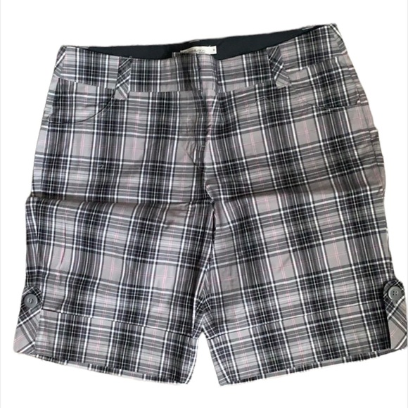 NEW. Shorts with pockets nwot - Picture 1 of 7